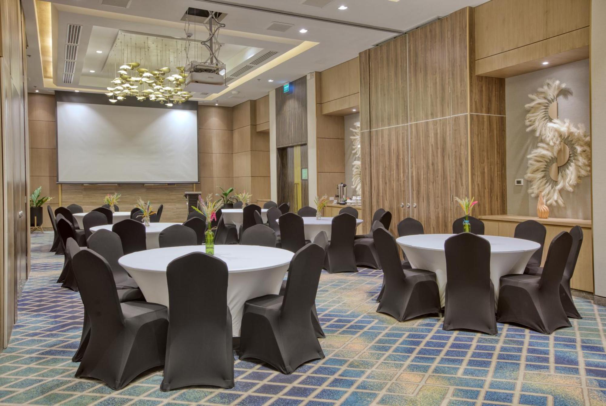 Belmont Hotel Mactan Đảo Mactan Ngoại thất bức ảnh